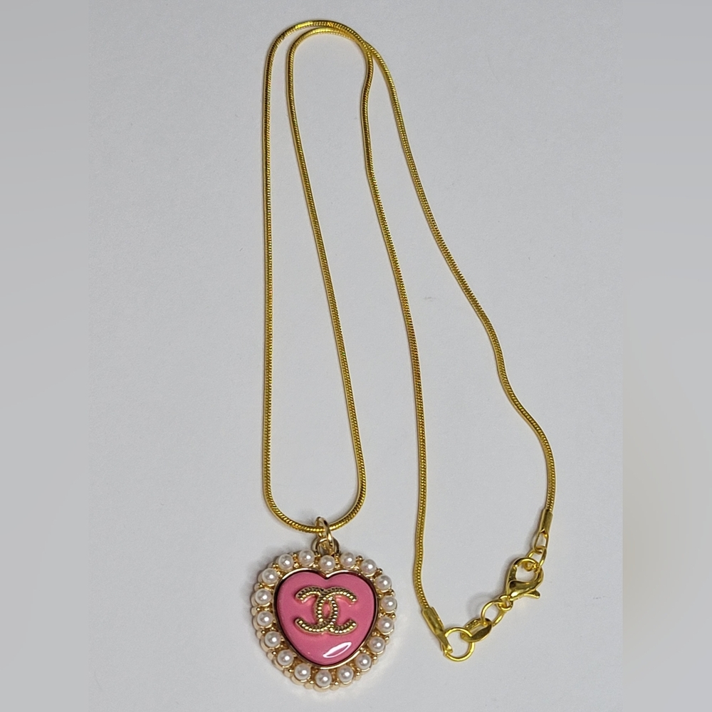 Pink/ Pearl Heart CC Zipper Pull, 18" Gold Plated Chain, Necklace - Picture 3 of 4
